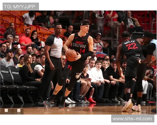 特纳半场表现低迷仅得5分3板1助2帽引发球迷热议