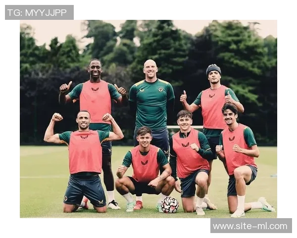 拜仁密切关注葡萄牙体育边锋特林康解约金高达6000万欧元 拜仁密切关注葡萄牙体育边锋特林康解约金高达6000万欧元